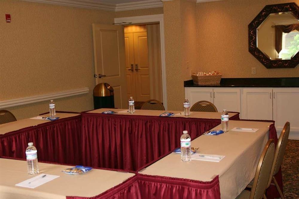 Hampton Inn Пайквил Съоръжения снимка